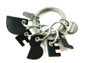 ディーゼル チャーム  DIESEL CHARM