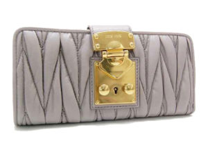 ミュウミュウ マテラッセ 三つ折り 長財布 MIU MIU MATELASSE TRIFOLD LONG WALLET