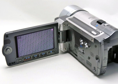 液晶モニターが故障しているビデオカメラも買取OK