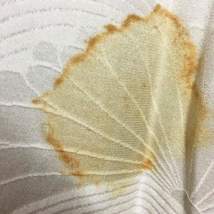 シミ・黄ばみ|こんな着物・帯も買取OK
